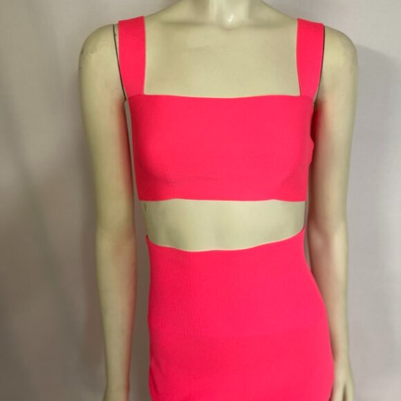 Victoria Beckham VB Body fitted midi skirt and bandeau top - Picture 2 of 8